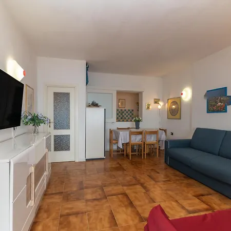 Casa Vacanza Delle Rose Casa vacanze Costa Paradiso